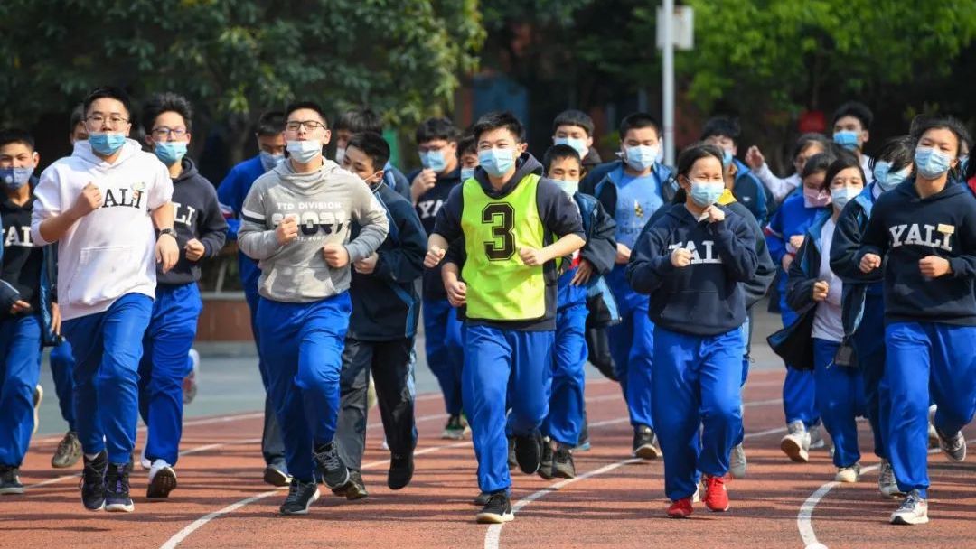 多地叫停学生体育课戴口罩:半月内三学生跑步猝死