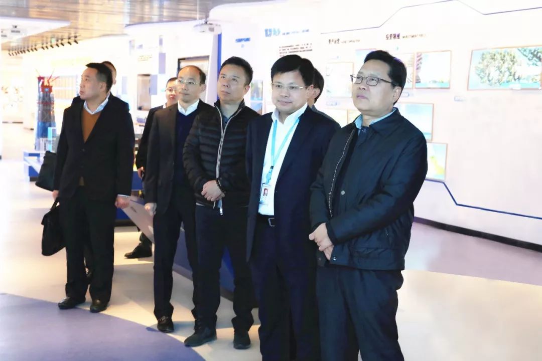 「聚焦」深圳国际控股有限公司总裁李海涛一行到中建三局交流