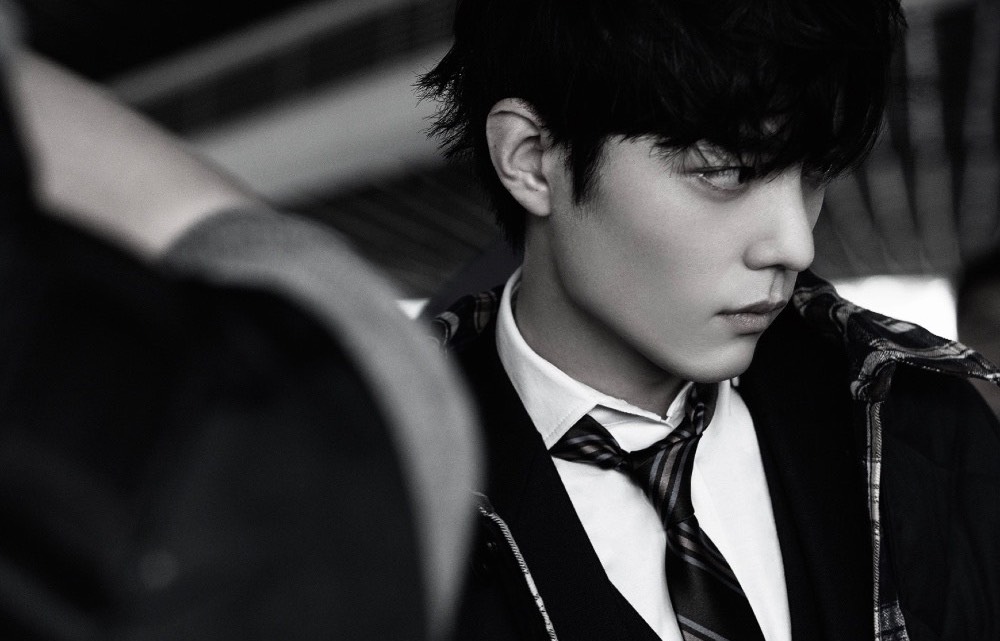 肖战杂志封面罕见的叼烟照!可塑性太强了,跪求演个迷人的反派!