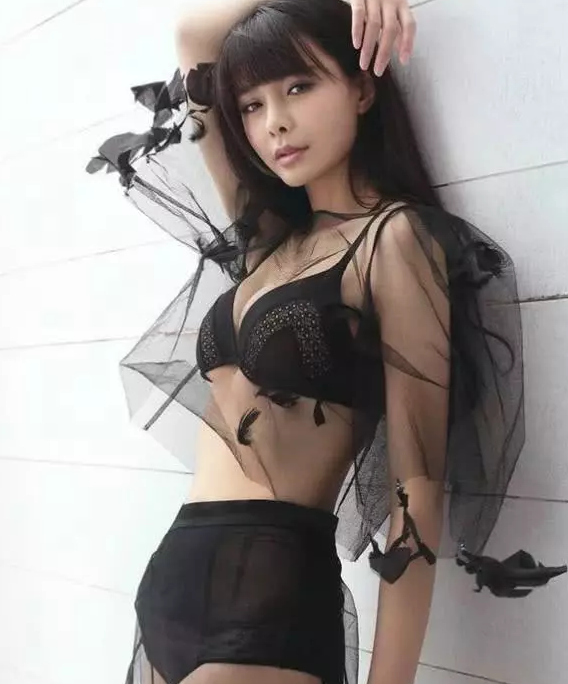 沈梦辰登《男人装》封面,除"三点"以外都露了,杜海涛有福气