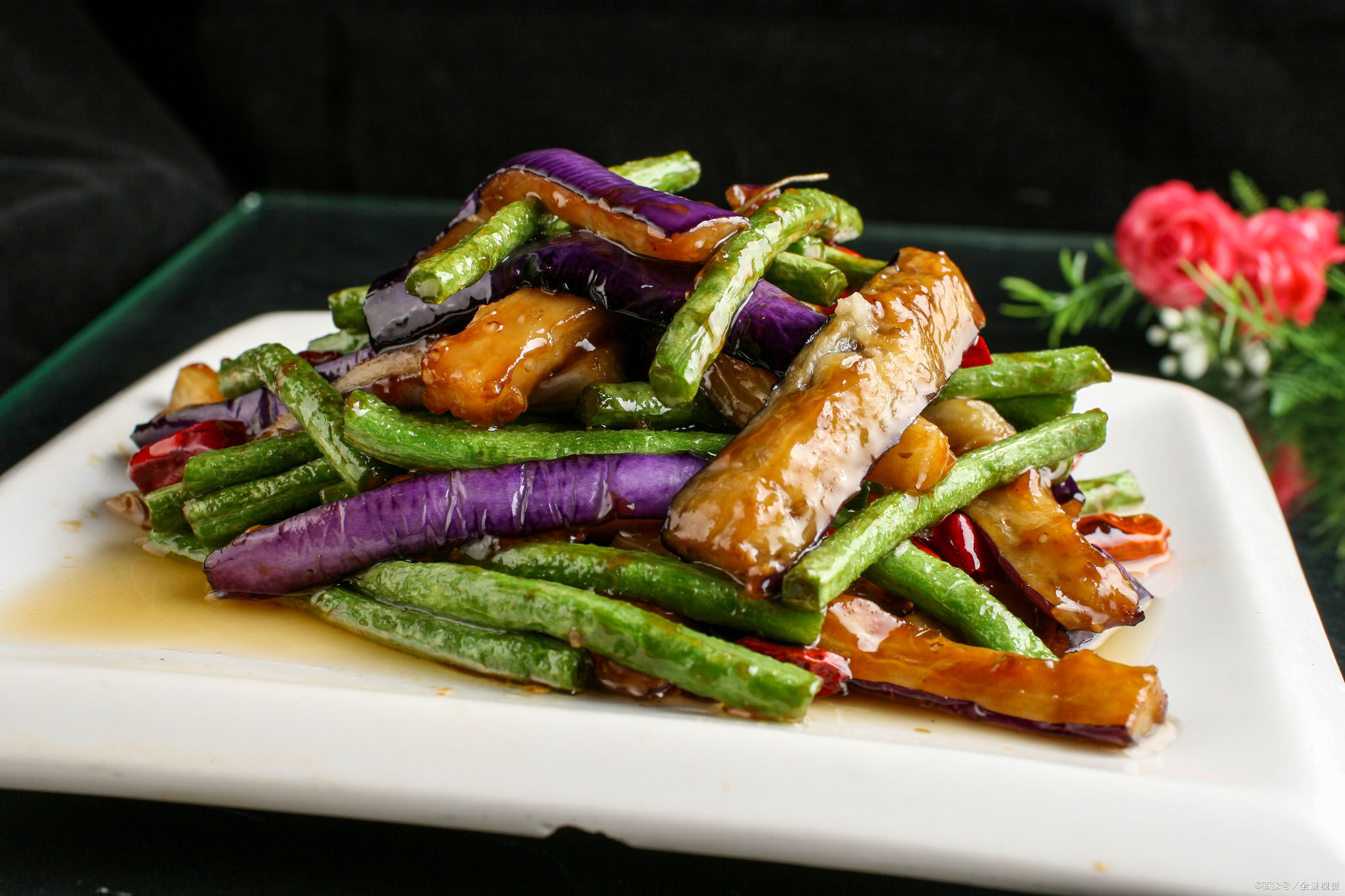 这种菜和豆角放在一起炒,简直是人间美味,不吃一口真是可惜了