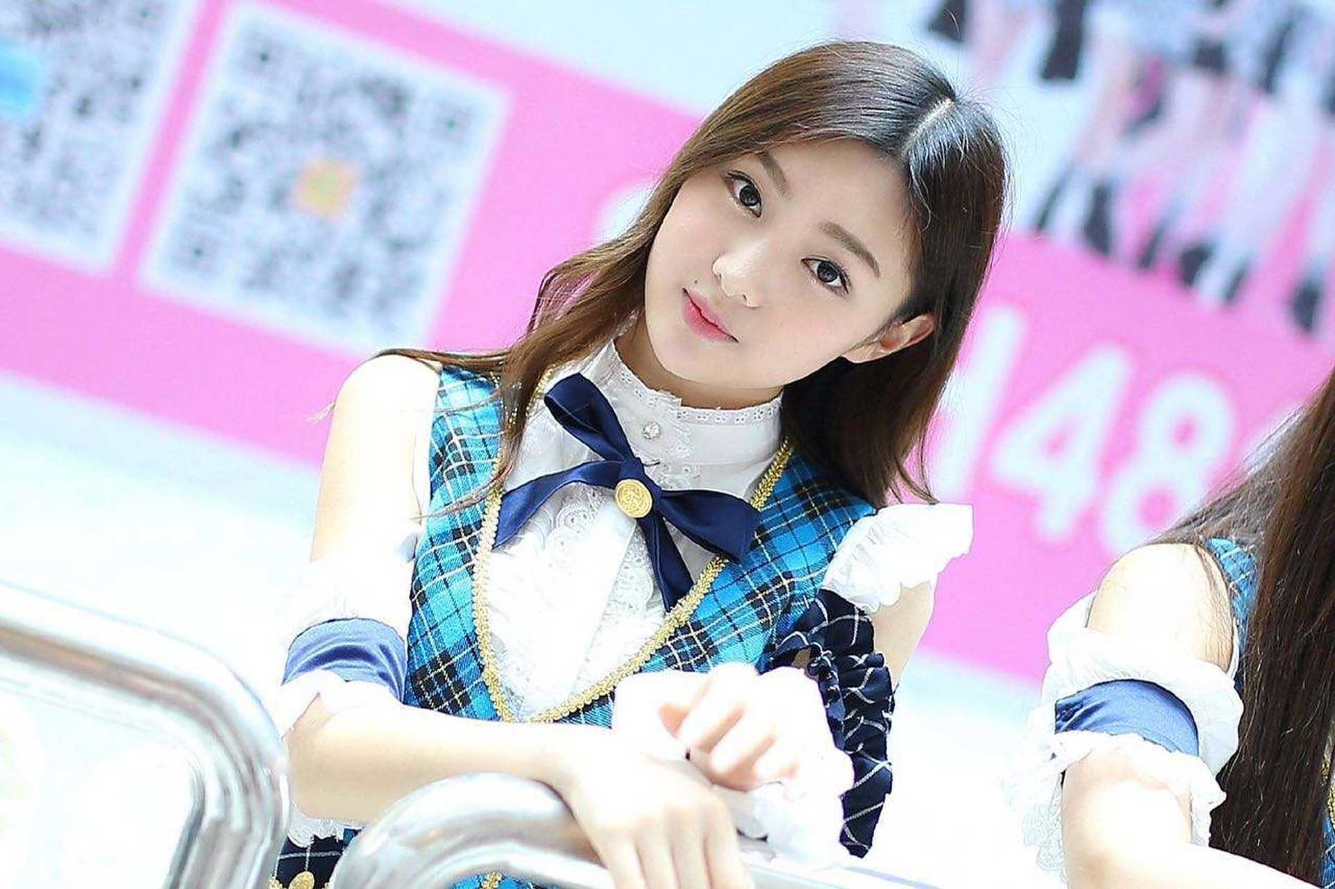 2016年,邱欣怡以专业第四的好成绩通过上戏专业课考试,开学第一天就和