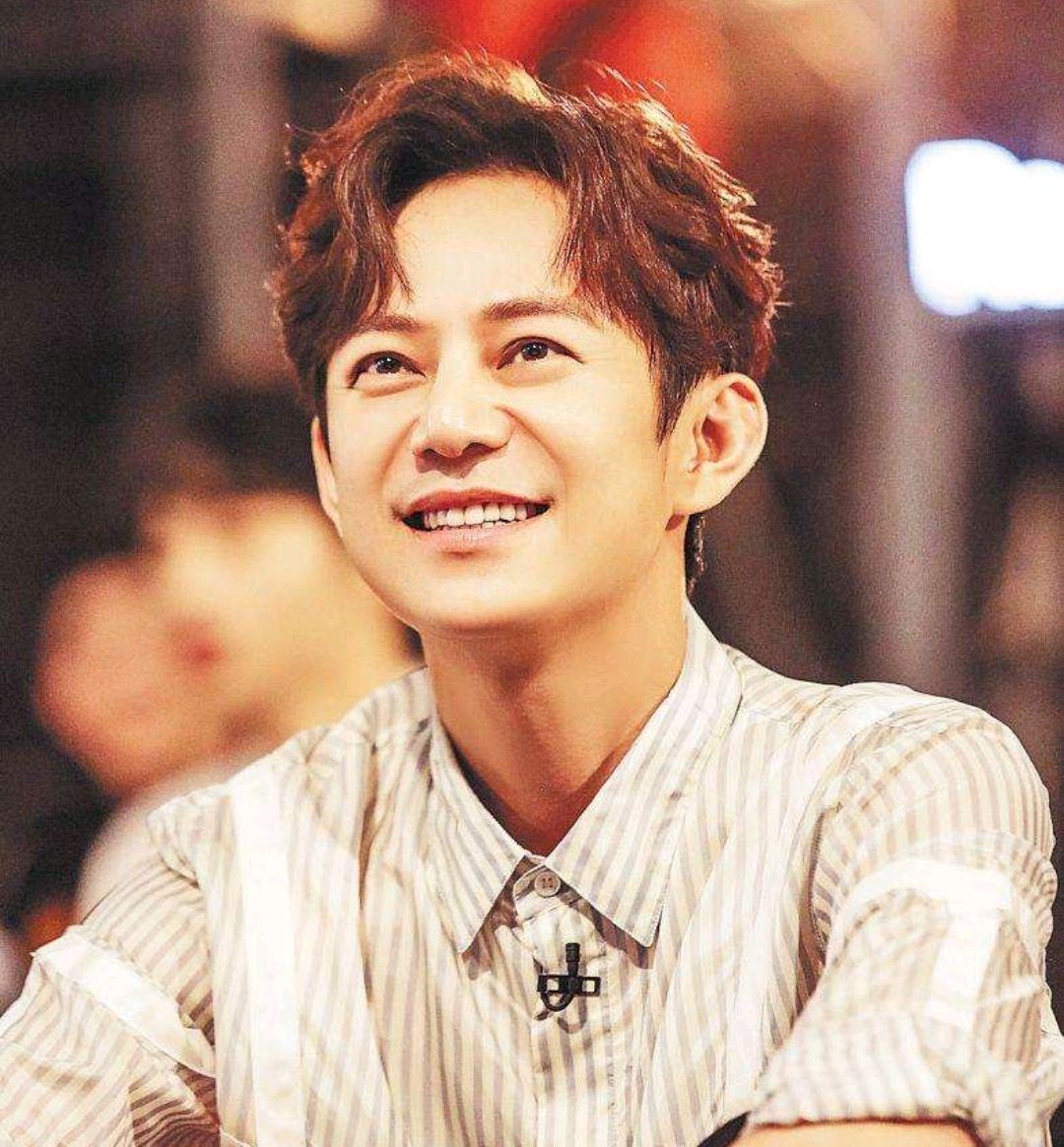 盘点那些粉丝过亿的明星～谢娜,何炅,杨幂,杨颖