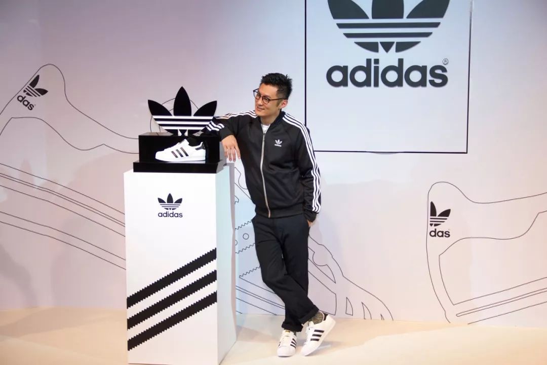 多次联名匡威和adidas,带火新百伦!其实余文乐没有你想的那么糟
