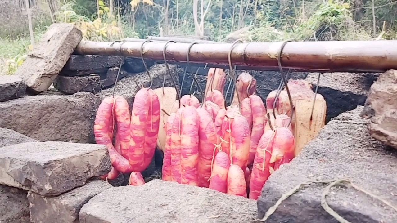 重庆人过年餐桌上少不了,好吃的香肠腊肉