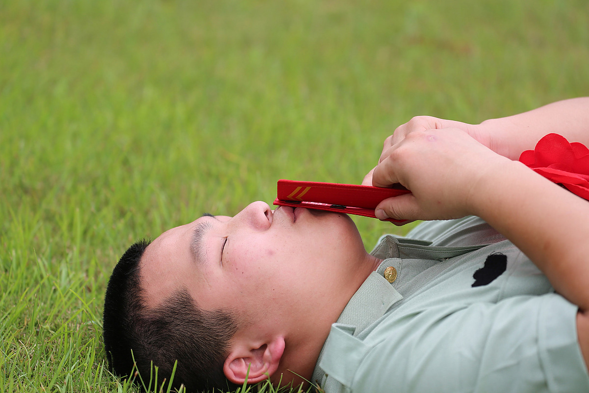 很多时候,羡慕文学作品中的"十年之约",就是因为