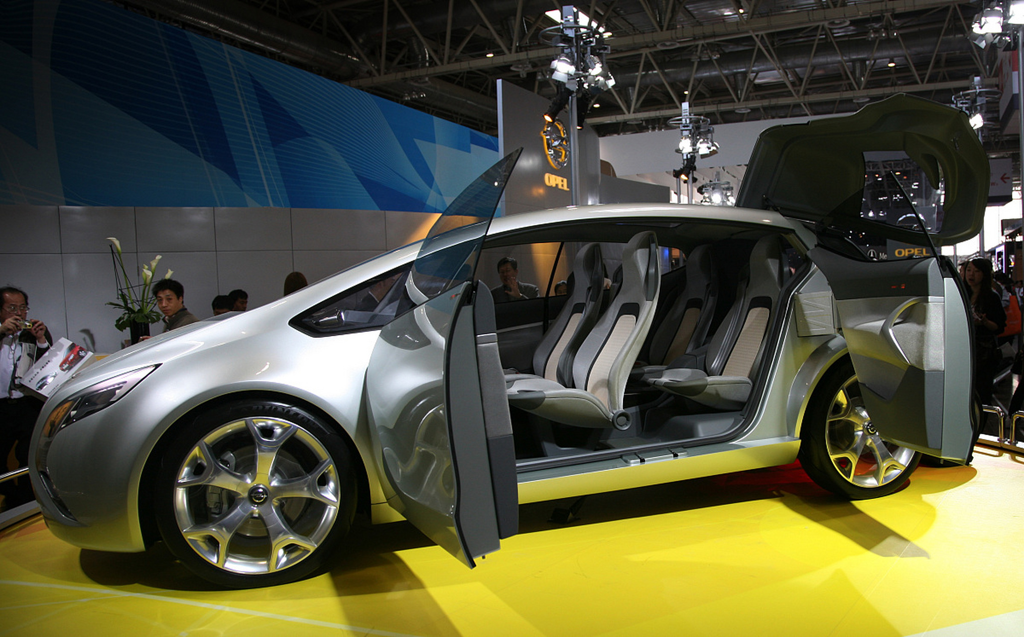 欧宝insignia:德国工艺与驾驶乐趣的完美结合  作为一名汽车销售专业