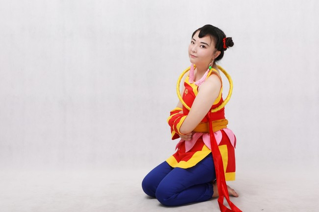 美女cos小哪吒,是不是有点可爱?