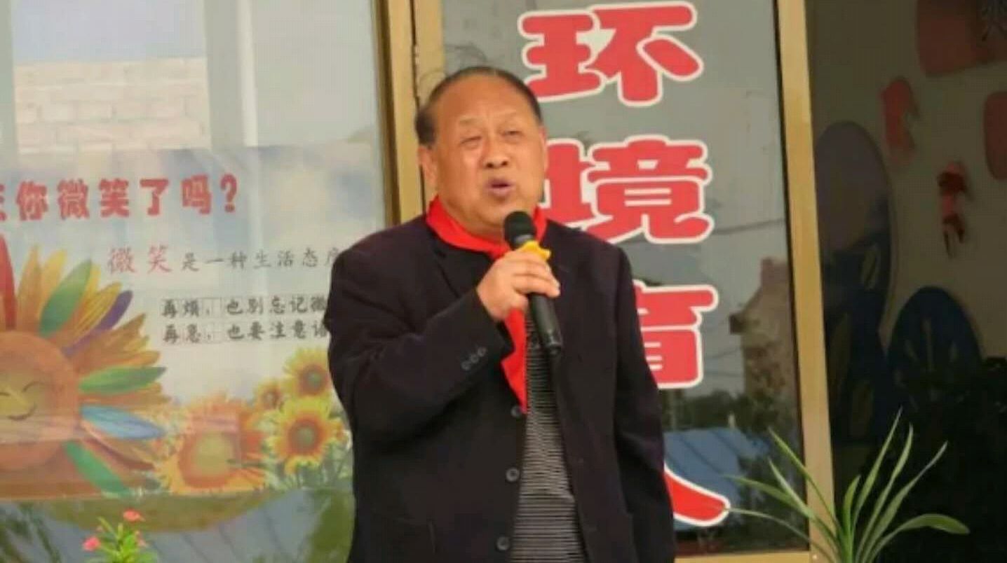 贾汝恒在靖远县三滩镇三台小学作讲座