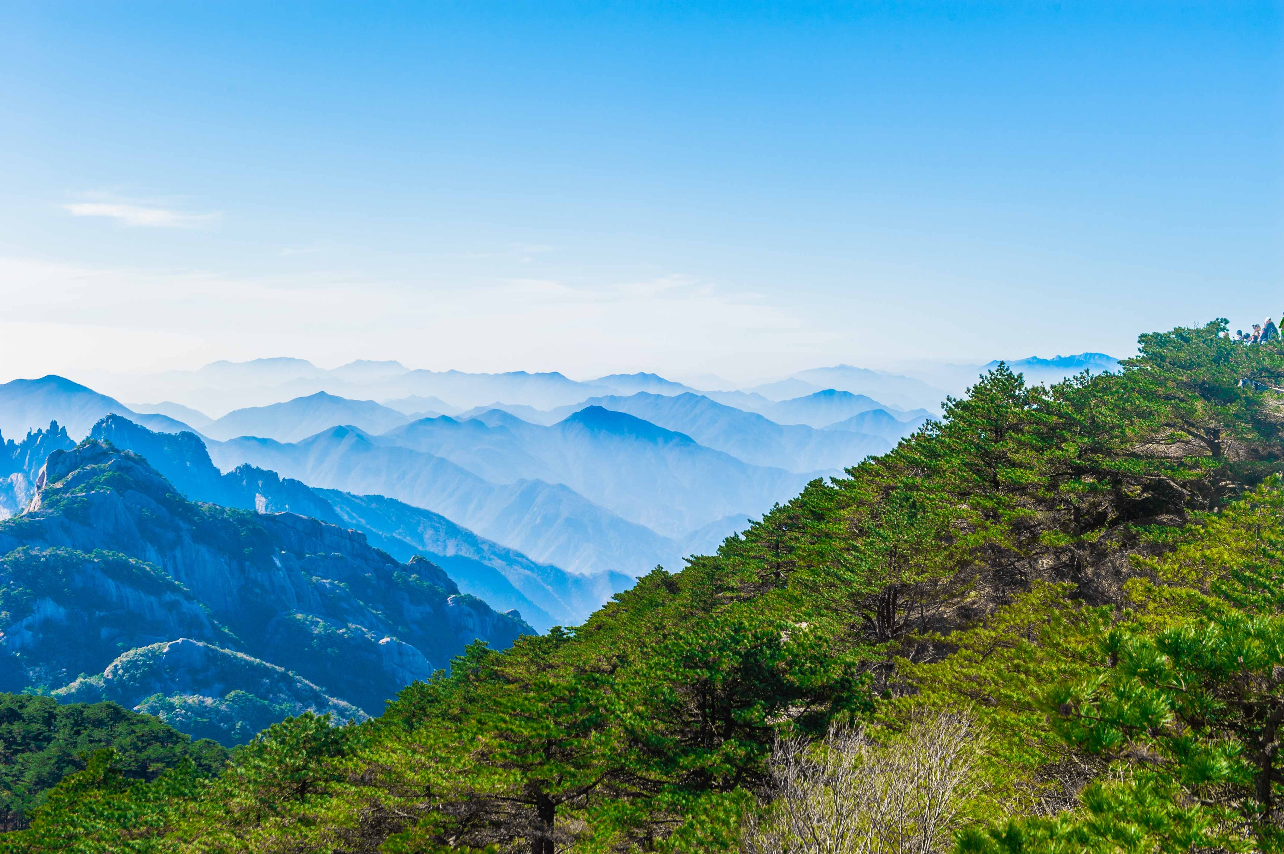 黄山最美的季节到了,冬天的风景美如仙境,趁着元旦赶紧去玩!