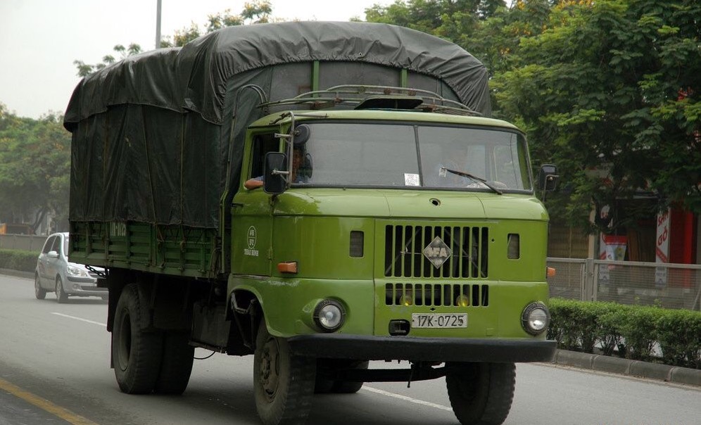 这款老ifa卡车,国内已淘汰,国外仍在虐