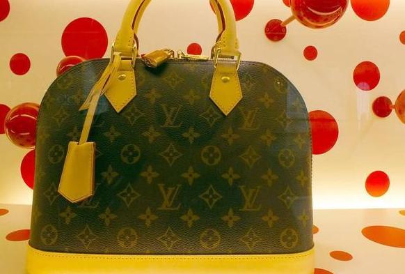 值万金的路易威登包,"皮材"大揭秘,鉴定师:教你看皮断真假!