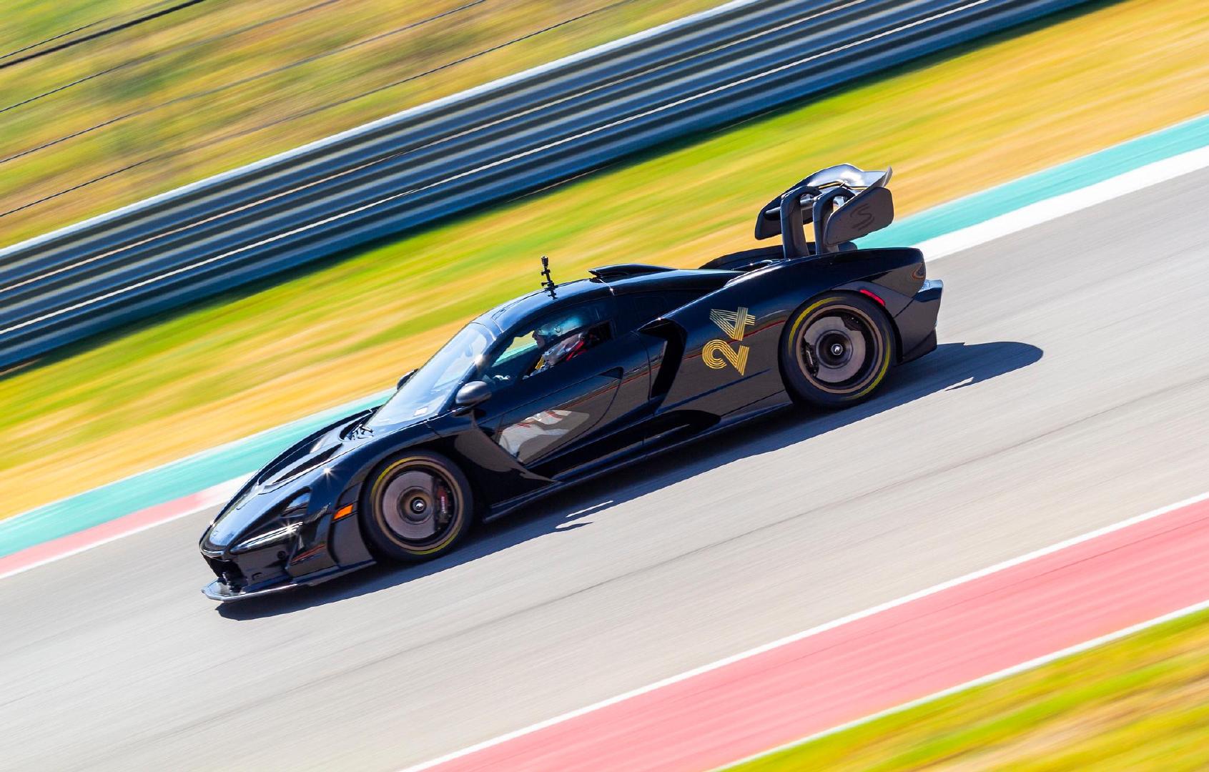 赛道利器,两台配色很赞的迈凯伦塞纳!