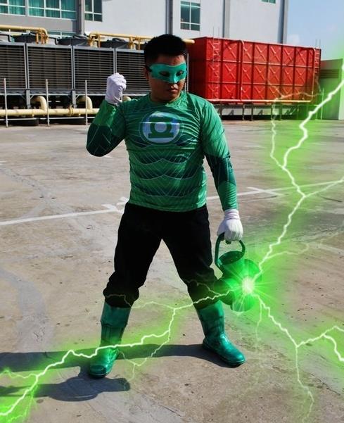 一组来自马来西亚胖哥的cosplay,网友:白白浪费了道具和特效!