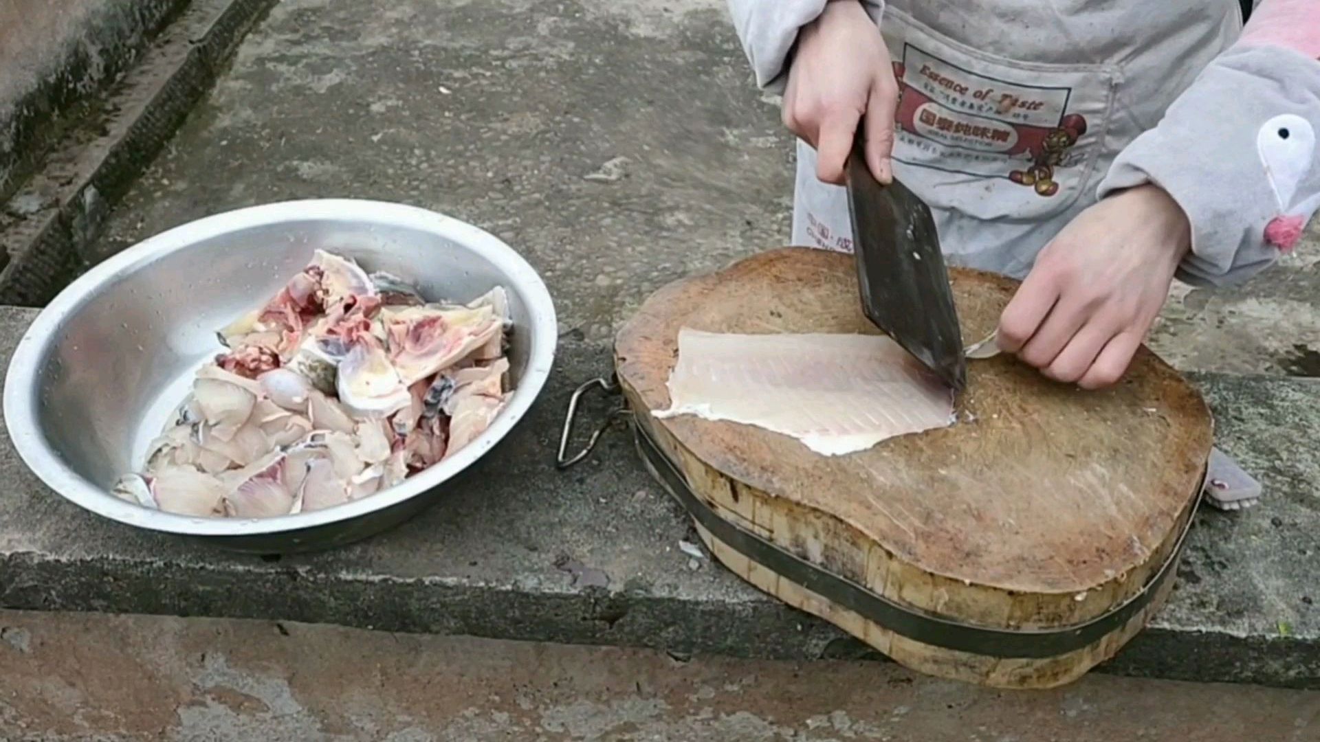 四川小伙给家人做了一个家庭版的酸菜鱼全过程,味道巴适得很