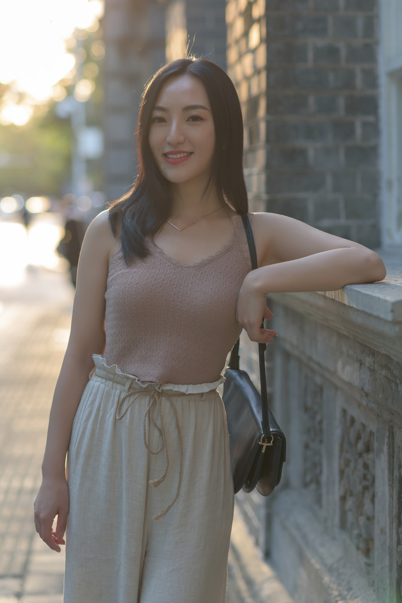 简单摄影:超有气质的成熟少妇人像一组