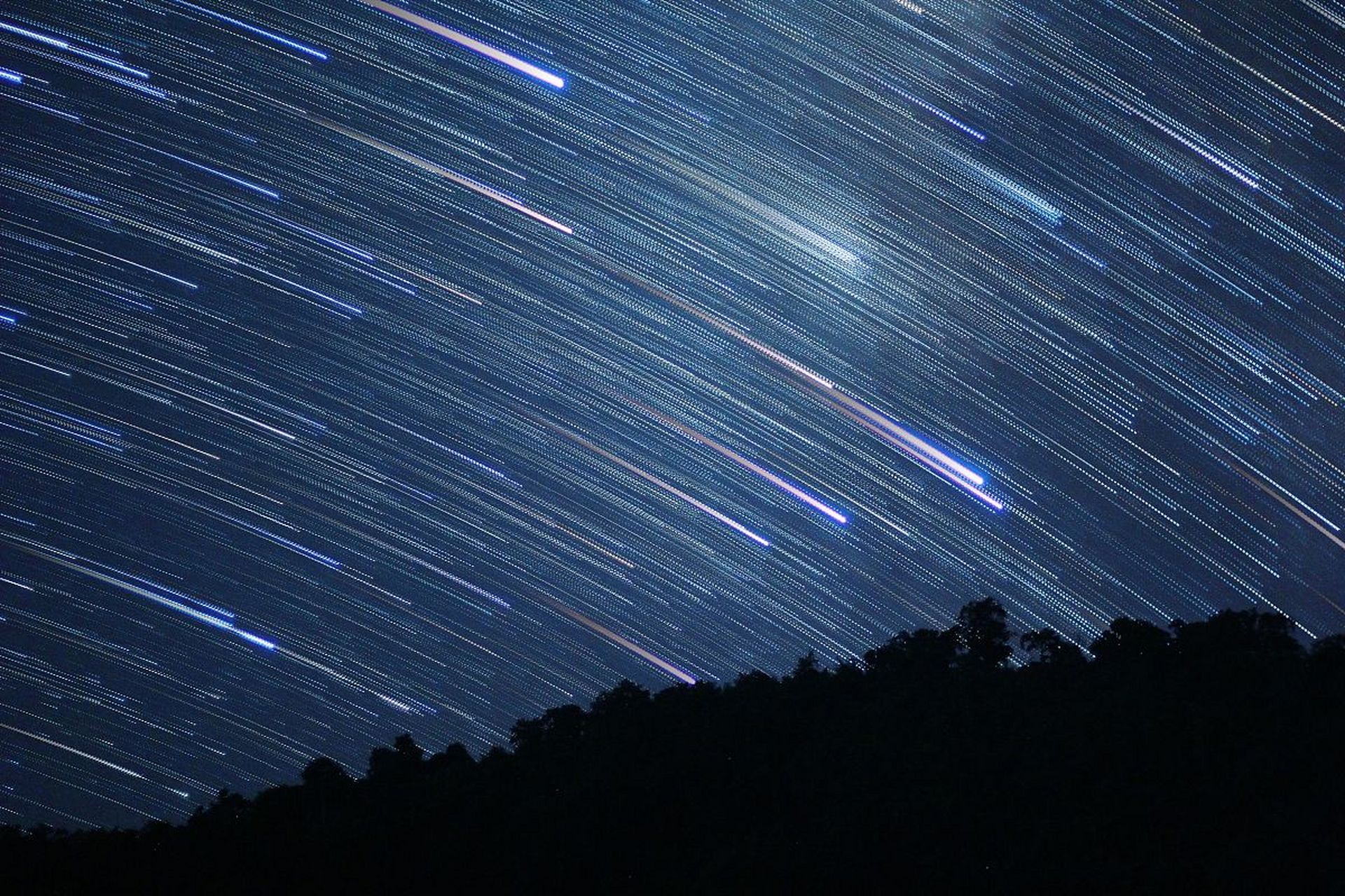 狮子座流星雨图片高清图片