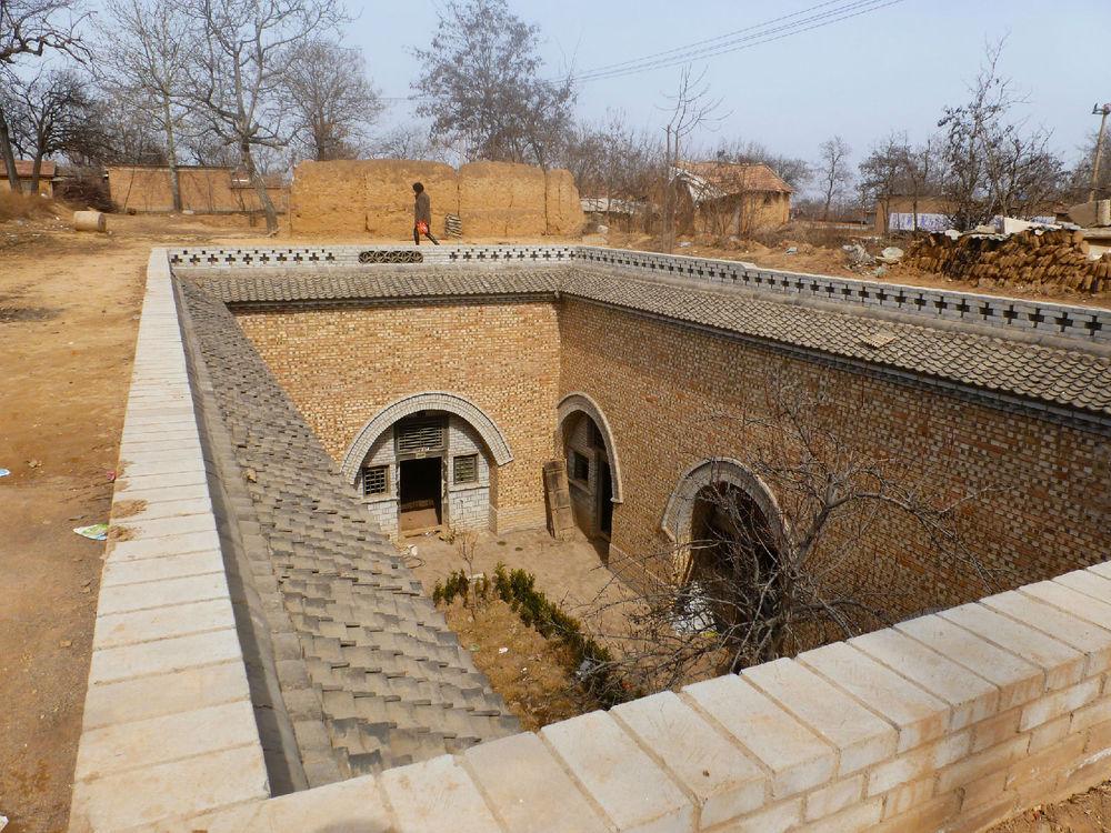 我国最特殊的古村,在地下6米多,称地下四合院,有6000多年历史