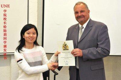 43岁的奥运冠军陆莉!退役后嫁美国体操名将,混血儿子15岁