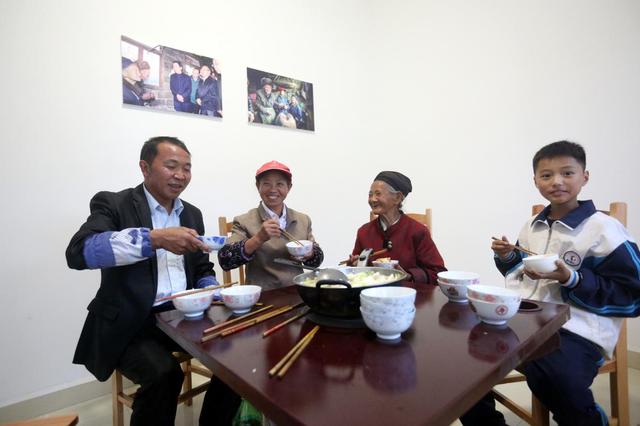 喜笑颜开!84岁"幸福奶奶"张正英的易地搬迁脱贫路