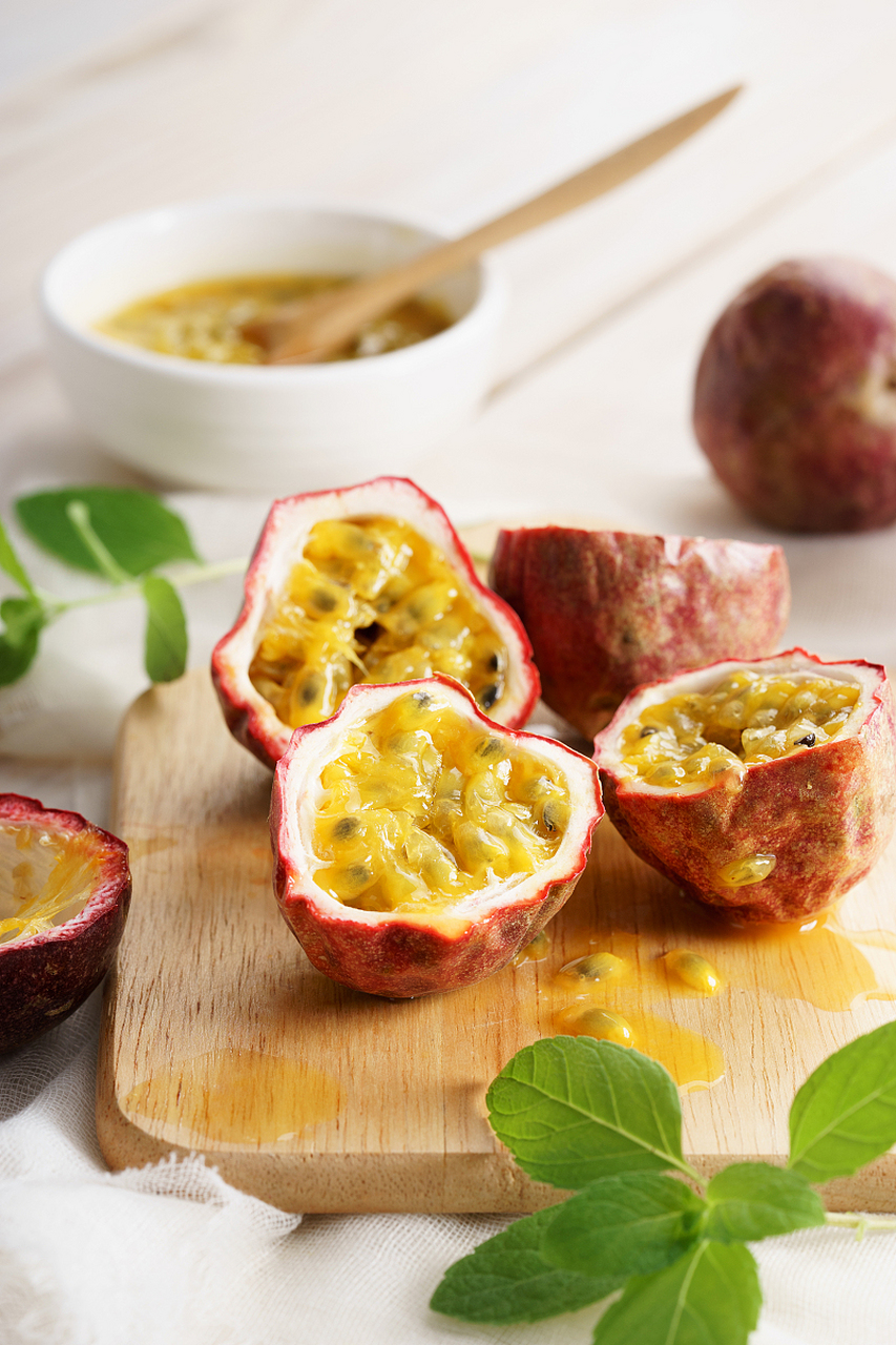 看剧综艺必备零食分享:百草味百香果干 百草味百香果干吃起来酸酸甜甜