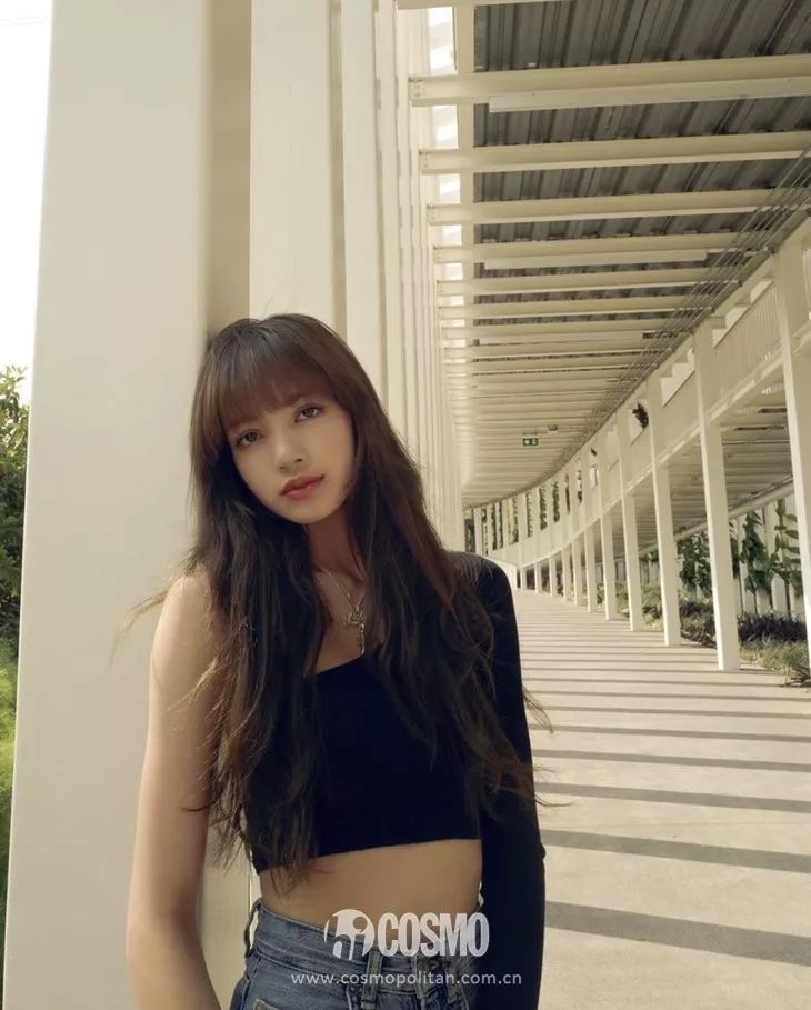 红人馆|lisa跟着蔡徐坤跳舞,我光顾着看她(的腿)了