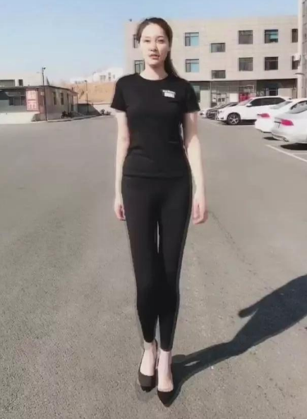 19岁女孩身高1.83米,担心找不到对象,网友:"高"攀不起