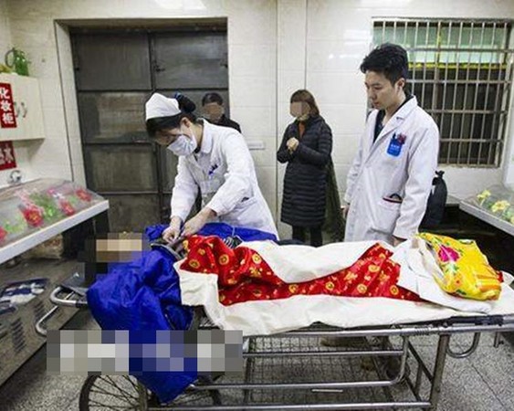 男子患癌死亡,太平间复活,妻子却留下眼泪!男子心跳停止