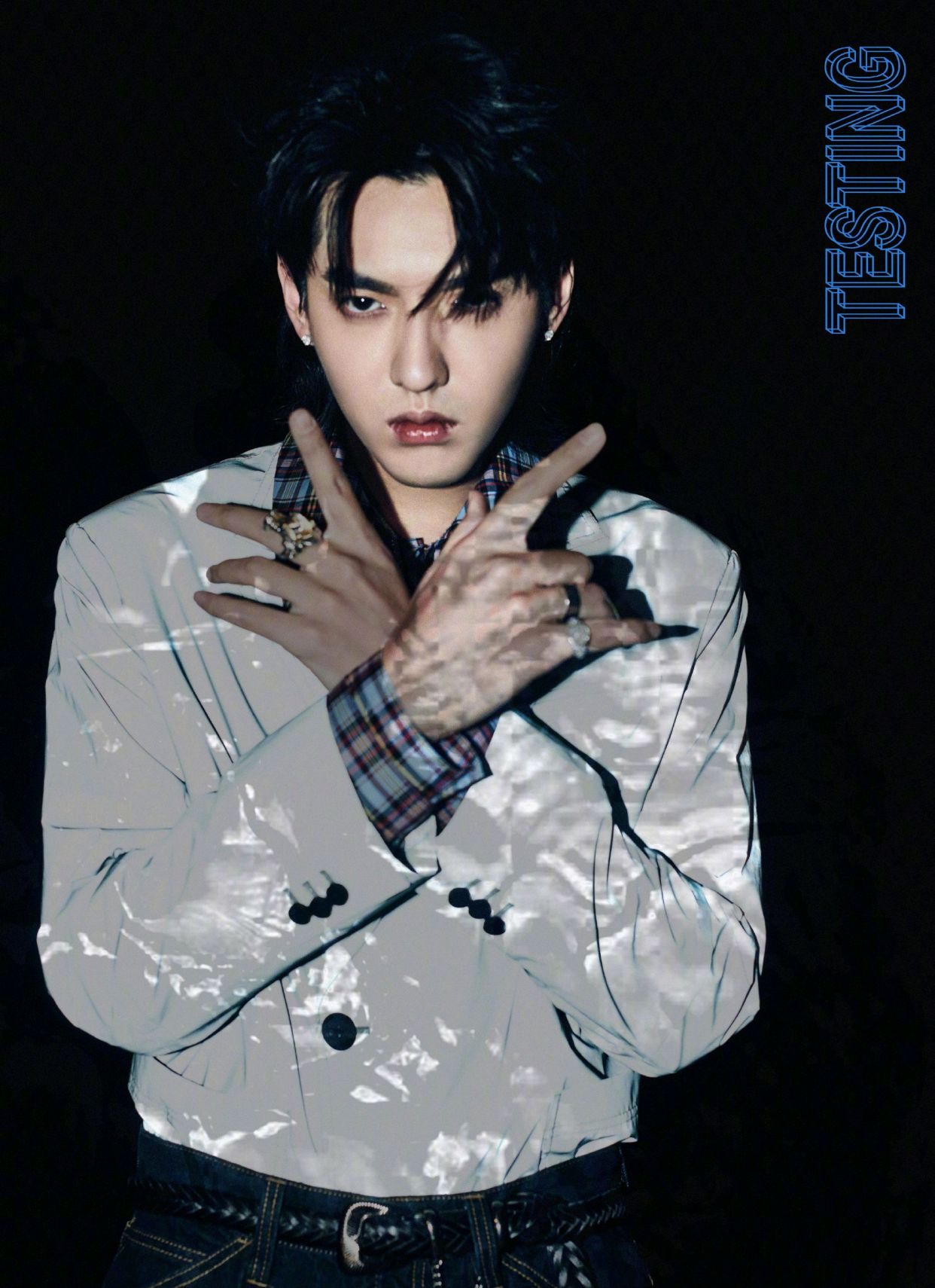 吴亦凡全新ep《testing》今日上线,一人包揽多项工作,未来感满满