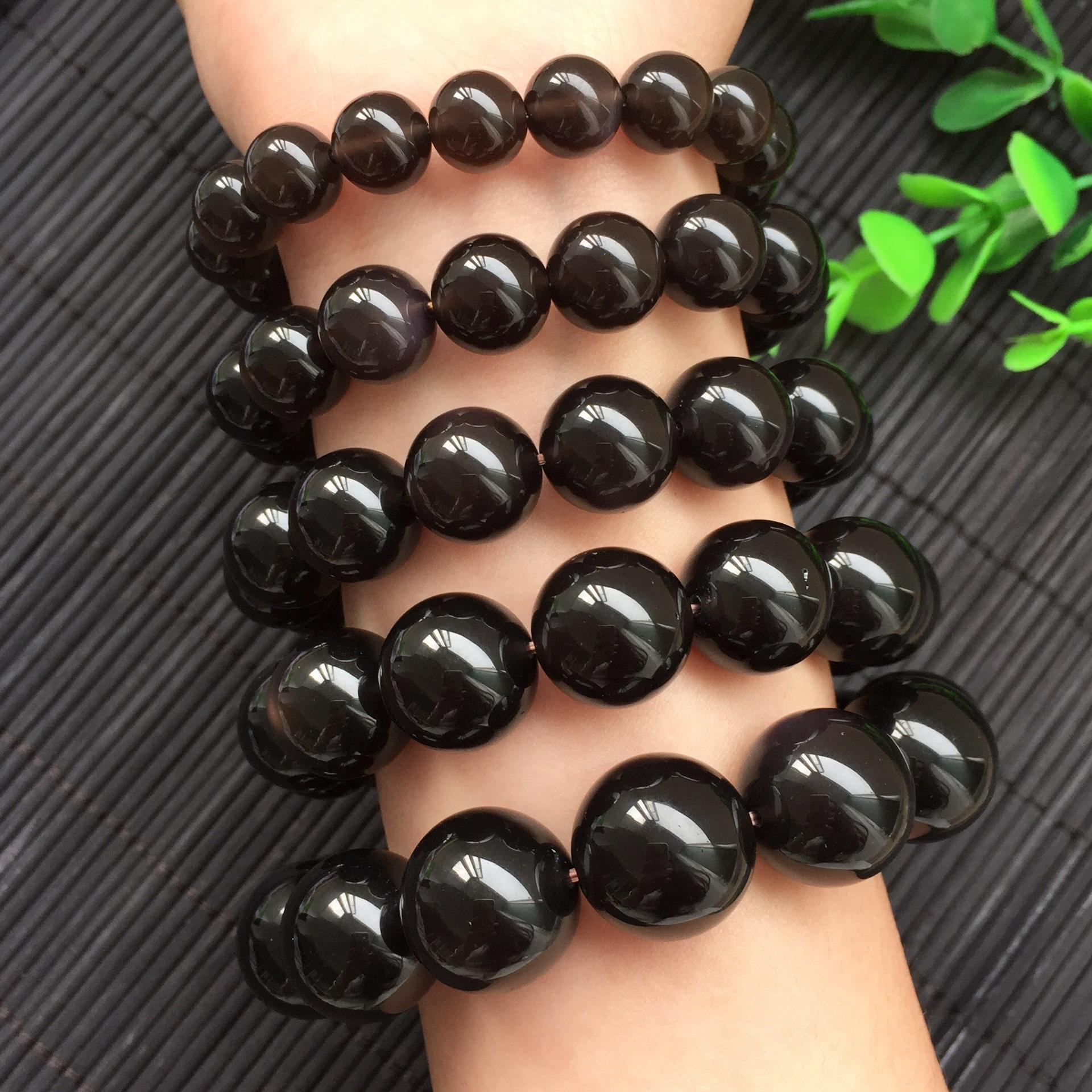 黑碧玺和黑曜石傻傻分不清楚?它俩最大的区别在这里