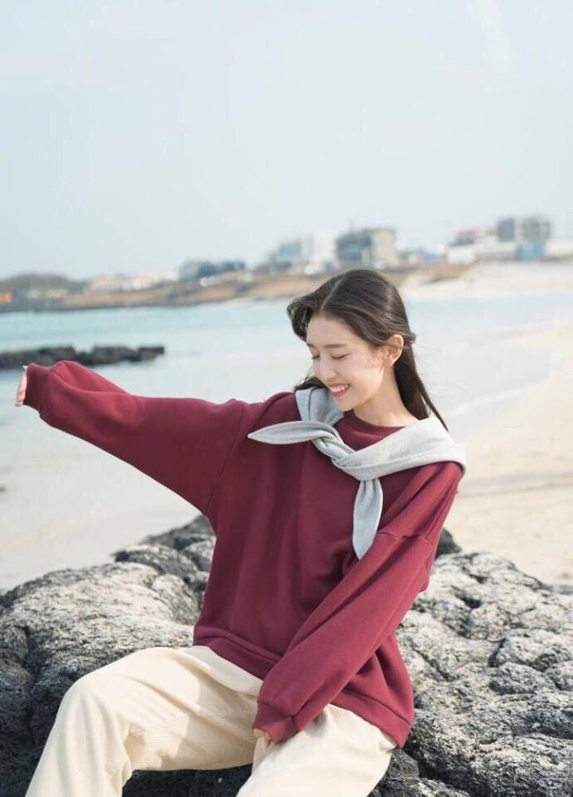 校花女神晁然,毕业于中国传媒大学,《最好的我们》中饰洛枳学姐