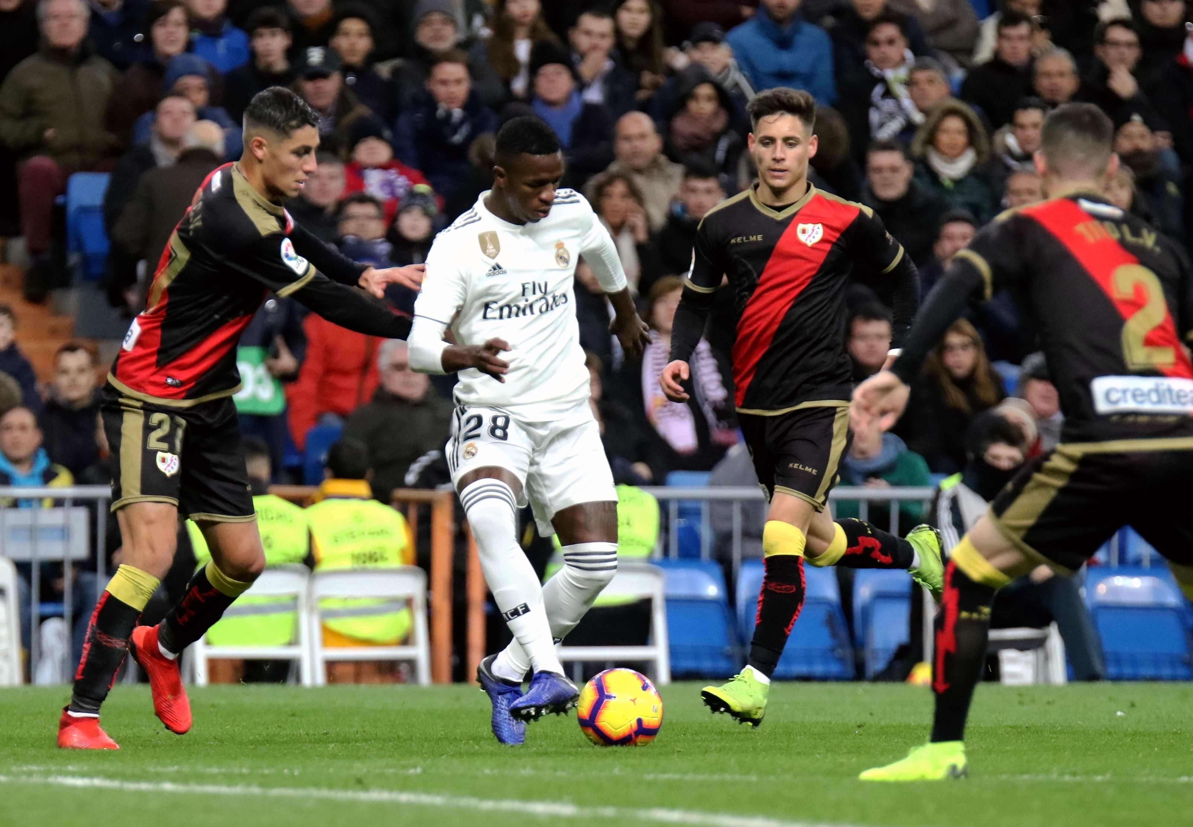 新华社照片,马德里,2018年12月16日    (体育)(1)足球——西甲:皇家