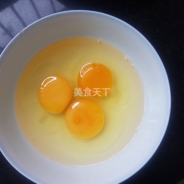 手把手教你做黄金鸡蛋饼,简单易学,早餐吃它最营养