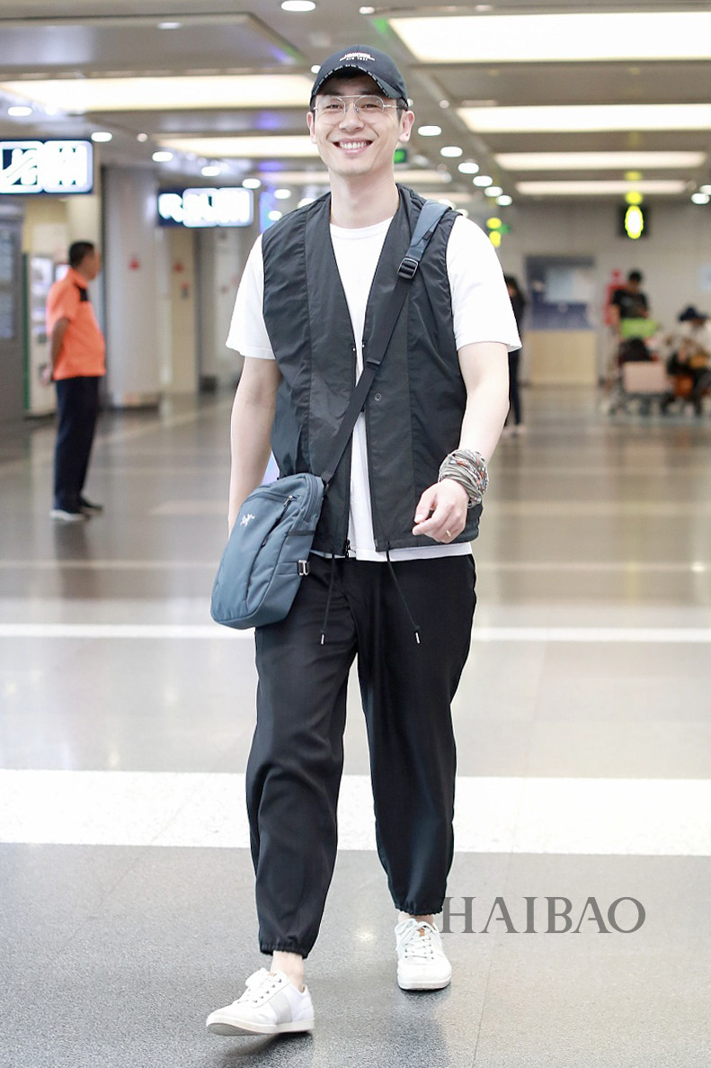 男明星街拍精选:井柏然的帅气,张翰的霸气,都不如最后一位!