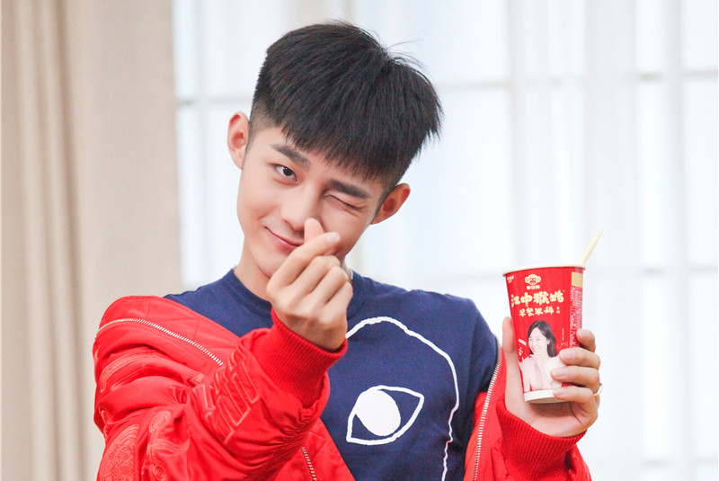 继张智霖【ppap雨巷】后,《一年级》潘宥诚又出神曲【惊叹号】!