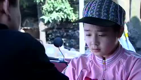 人贩子想骗离家出走的小女孩,小姑娘一个问题让人贩子