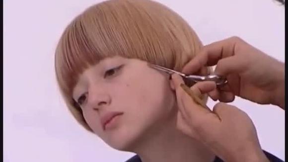 女生锅盖头蘑菇头剪发技术,发型师学习素材!