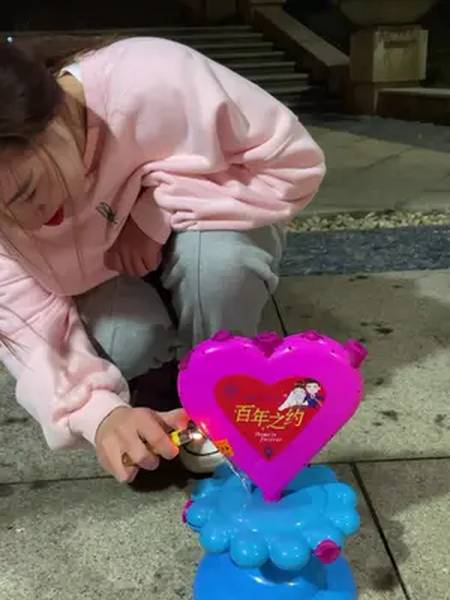 百年之恋烟花之乡百花齐放 贤祥八哥 小姐姐们最喜欢的烟花-全民小