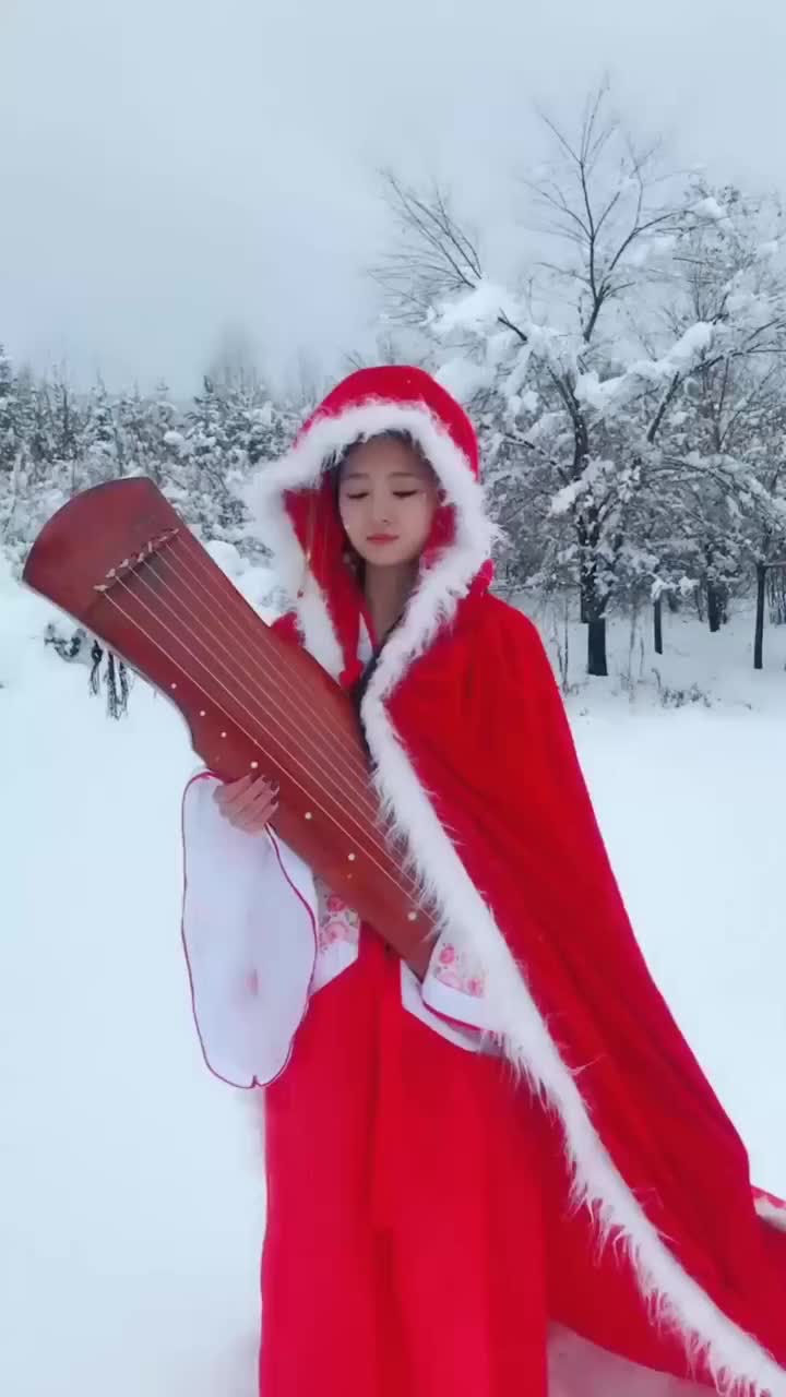 当白雪和红衣搭配一起,简直是太美了!