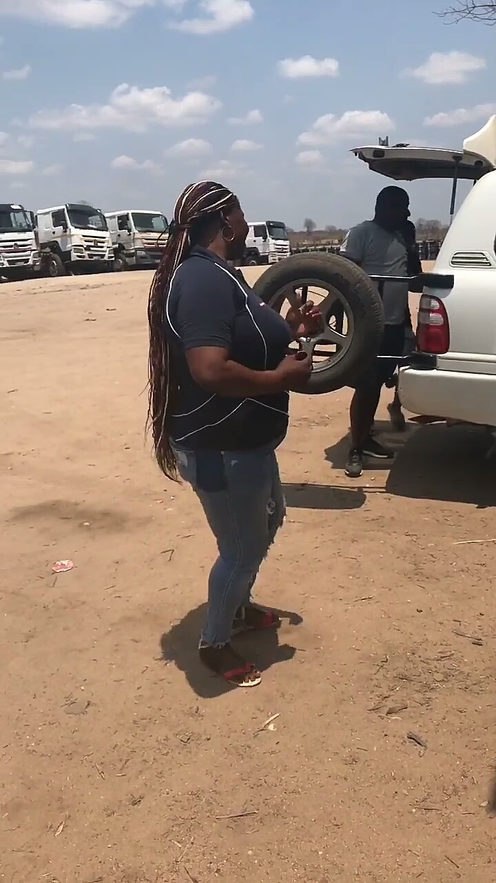 非洲美女,非洲以胖为美.