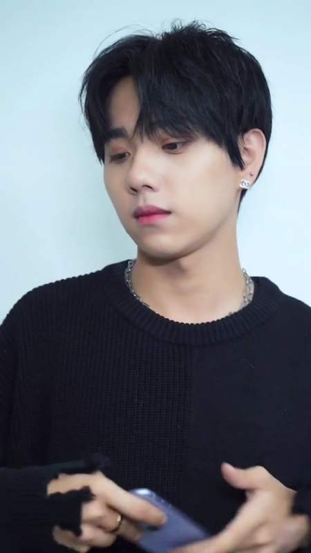 扫码下载度小视 发个视频 让别人知道 志鸿白马小志 29.