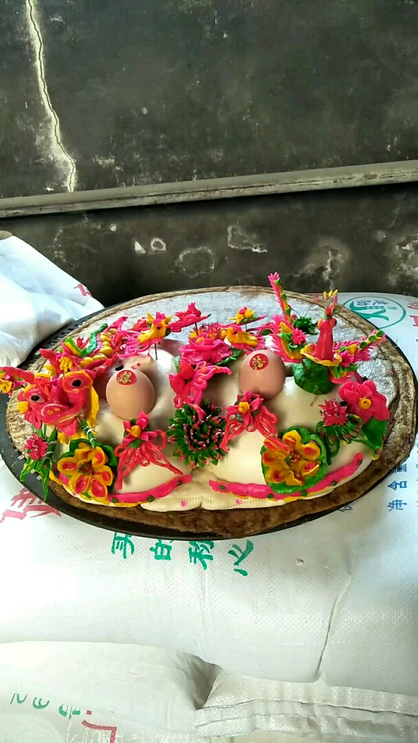 大家中午好,这是孩子结婚用的夫妻馄饨.