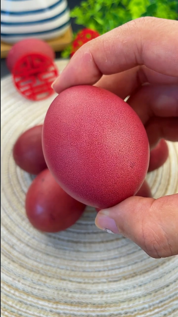 苏丹红鸡蛋煮熟的图片图片