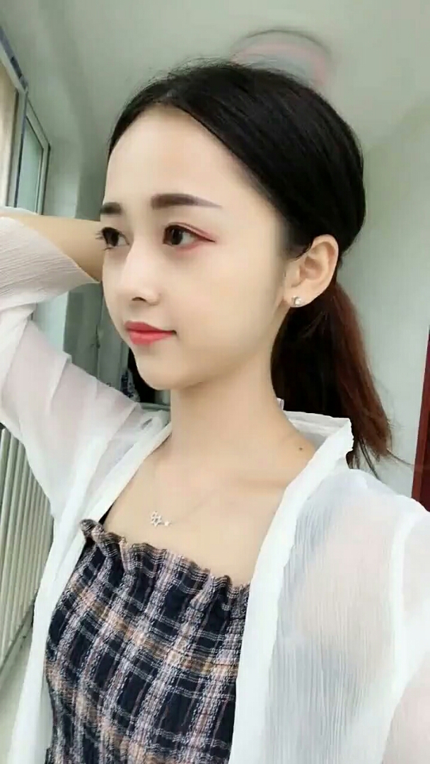 隔壁小姐姐!