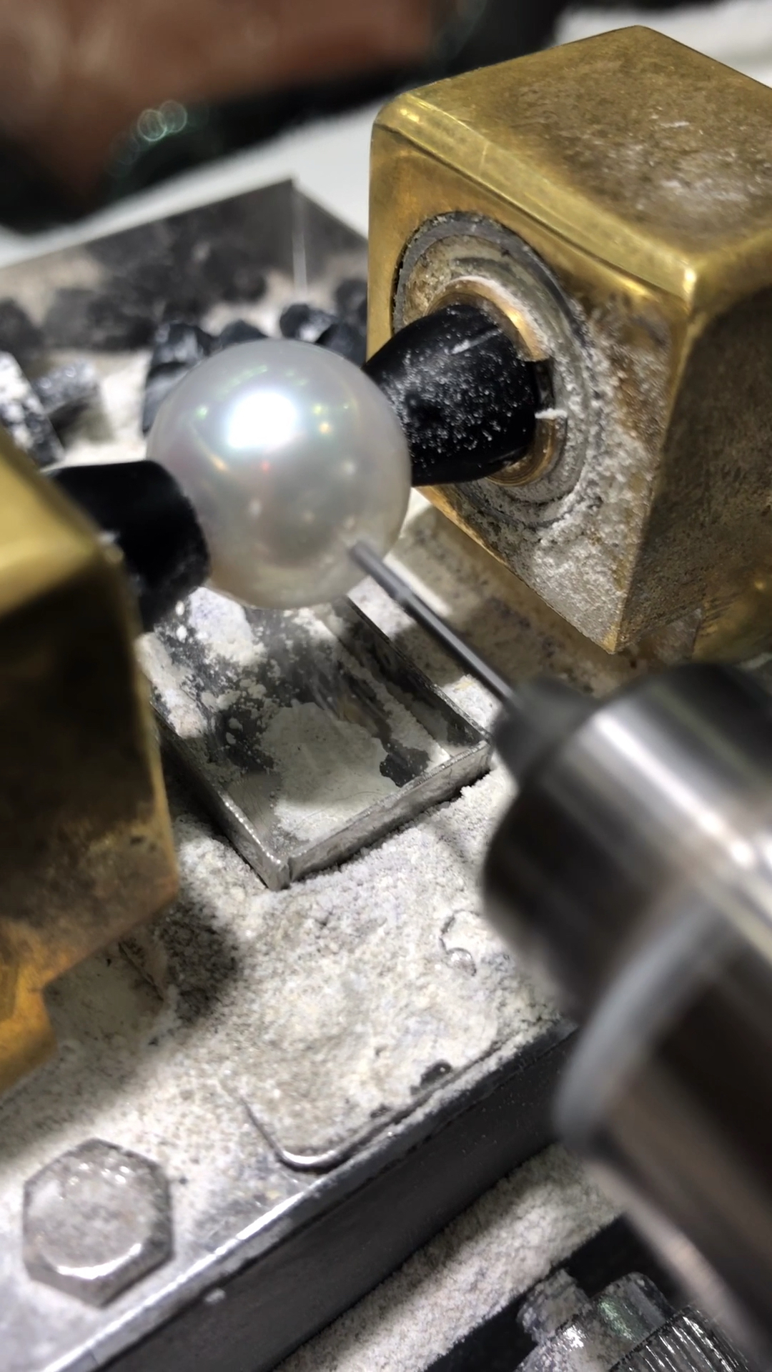 珍珠戒指的制作过程