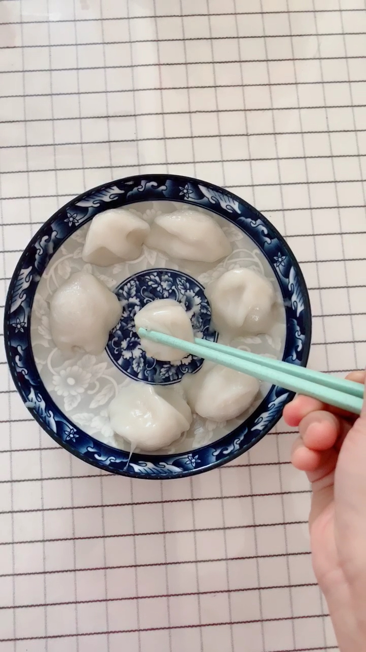 蒸元宵,非常有嚼劲,比煮的好吃