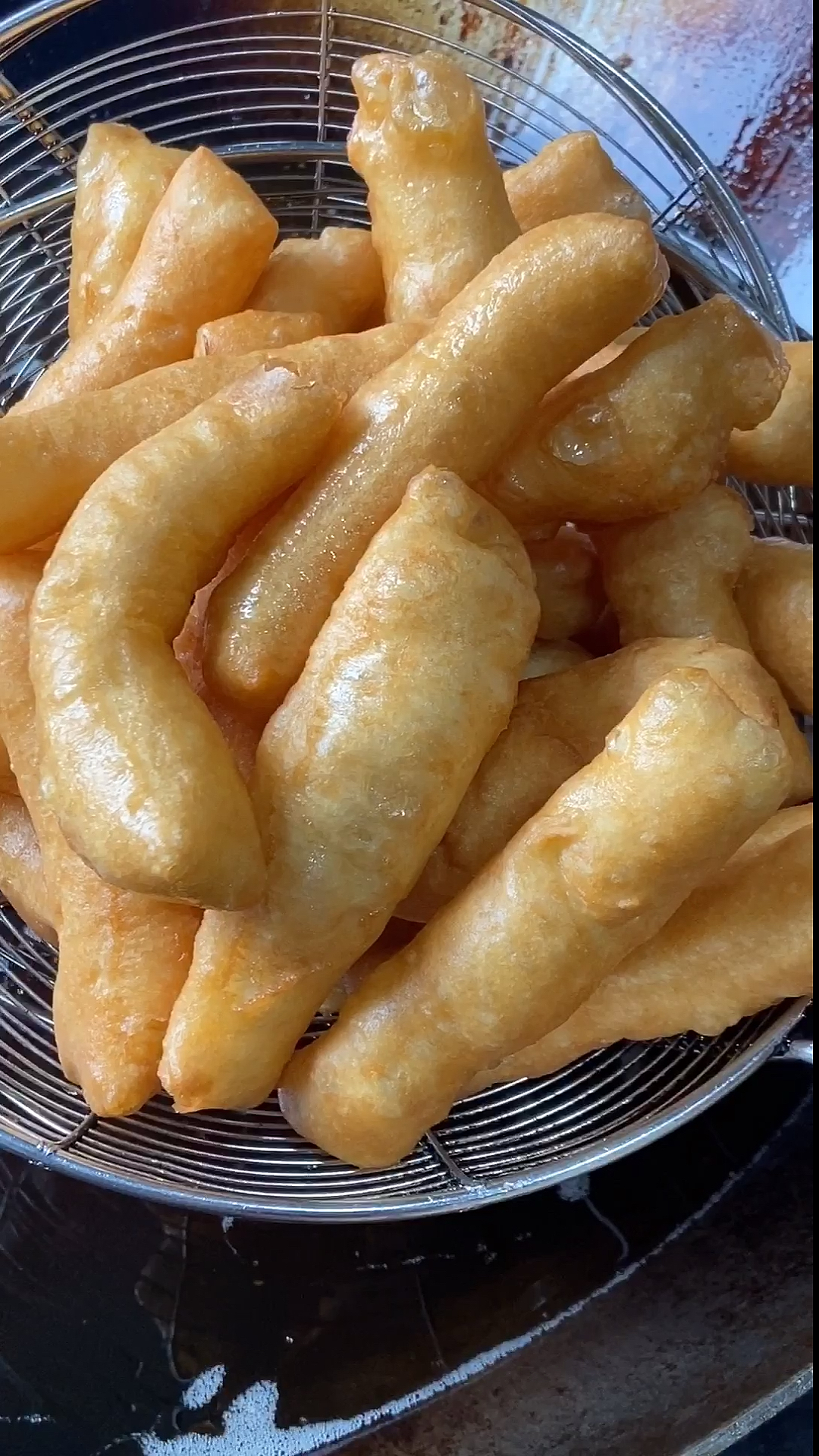 我要上热门#小油条面500克,酵母3一6克,泡打粉4一7克,白糖10克,盐10