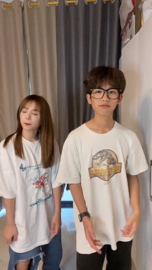 妙哇花和嫩阿哥的哥哥顶流和我合拍啦