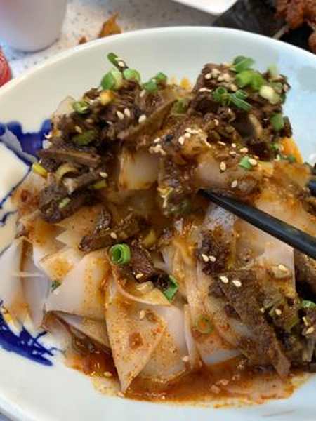 猪肝碗托吃着凉丝丝很爽口猪肝越嚼越香