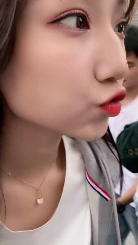 女孩一般噘嘴是想干嘛呢甜美女孩